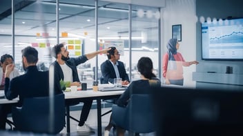 Mastering Payroll in the Middle East: Local Nuances, Global Strategy