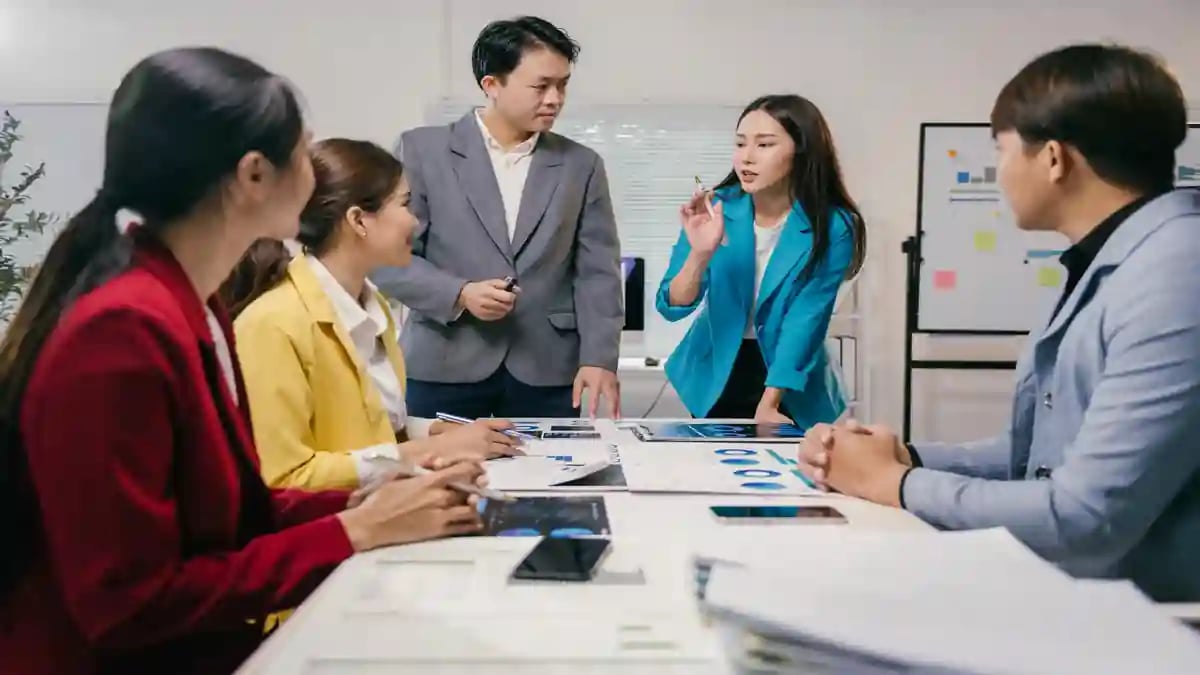 Payroll Compliance Philippines: Why the Right HR Payroll System Matters